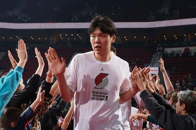 波特兰开拓者官宣：已从混音队召回了中锋杨瀚森 