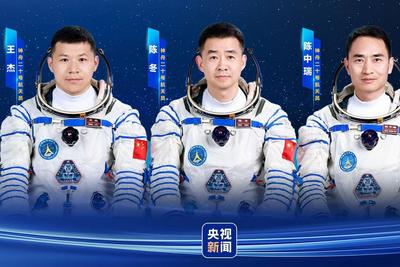 神二十乘组踏上回家之旅！神二十一载人飞船顺利撤离空间站组合体