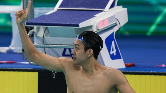 200米自由泳夺冠！青岛小伙张展硕拿下全运第二金