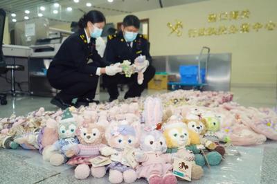 女子代购248件迪士尼玩偶进境，被海关查获