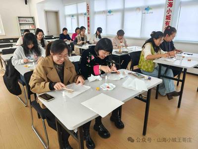 《金石传拓——非遗拓印体验》主题课程“传承经典 文化崂山”系列活动走进王哥庄街道