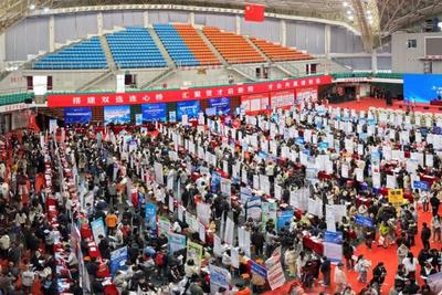 职通央企国企！青岛大学举办就业双选会
