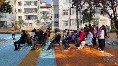 锦绣丹青绘芳华！艺心向党•琴岛美协女画家湛山街道仰口路社区微画展正式启幕