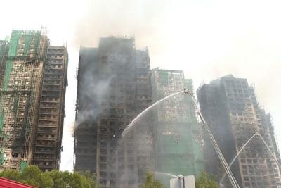 李家超：香港大埔火灾已全部受控，火灾已经造成55人死亡