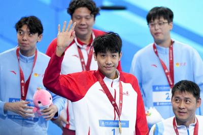 今晚，青岛小伙张展硕冲击全运会个人第三金