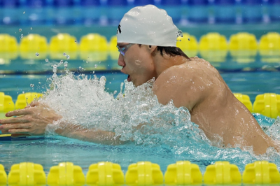 祝贺！覃海洋夺得十五运会男子100米蛙泳金牌