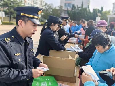 将健康守护等服务精准送到居民“家门口”