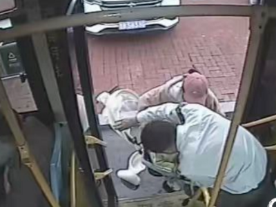 暖心接力！城阳巴士驾驶员用善举点亮城市文明