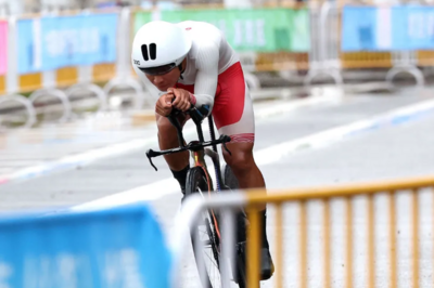 青岛小伙苗城硕夺得十五运会公路自行车男子个人计时赛冠军