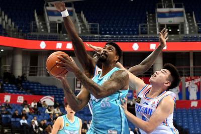 四名外援“组团”到位，青岛男篮冲击新赛季进入倒计时