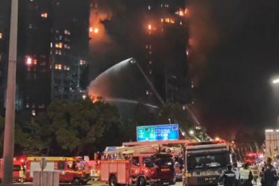 大埔火灾已致40人遇难，香港警方以涉嫌误杀罪拘捕3人