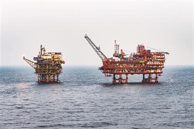 “青岛造”海上油气平台创北部湾海域新纪录