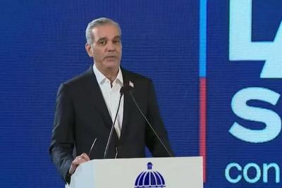 多米尼加总统：已授权美国使用该国空军基地到明年4月