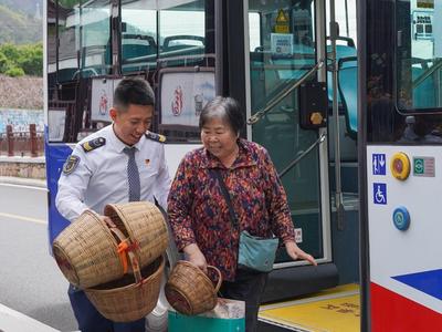 城乡动脉书写乡村振兴华章！青岛这条公交线全省“出圈”