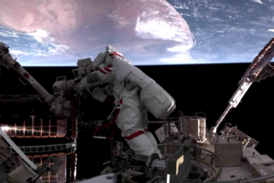 神舟二十一号航天员乘组圆满完成第一次出舱活动