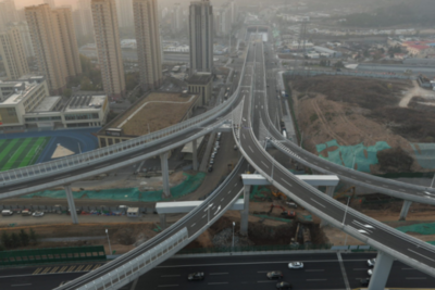 青岛这条东西向快速路，月底通车！