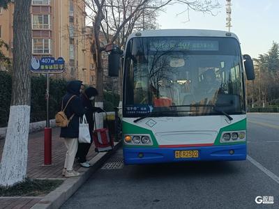 青岛巴士“招手停”赢得市民好评：“这半年真是省心多了！”