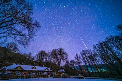2025年流星雨迎来谢幕演出，小熊座流星雨22日极大