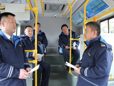 “乘客出行更稳当了！”城阳巴士“五型班组”探索平稳驾驶新举措