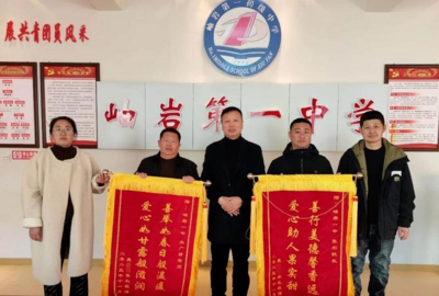 学生没到校没请假、挂11通电话，老师冲到家里发现→