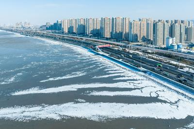 寒潮正在影响我国，局地现-40℃极寒，南方将迎降雨