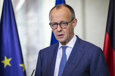 德国总理：美2026年将在德部署远程火力