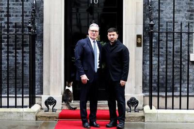 泽连斯基拒绝“割让领土”，将修改美版“和平计划”