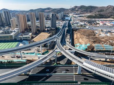 唐山路快速路主线通车，青岛城区再添“东西走廊”