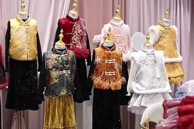 “年服”进入产销旺季，今年哪个款式最受欢迎？
