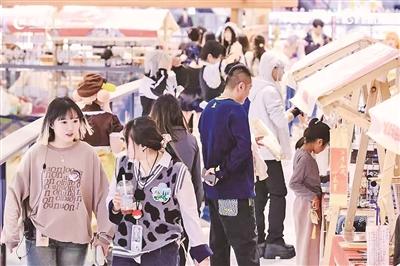 密集创意活动、新颖体验场景......青岛冲刺年末消费季