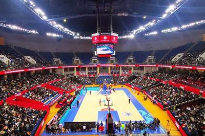 火力全开！CBA俱乐部A组比赛青岛男篮大胜天津队