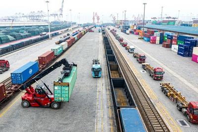 “一次申报、一单贯通”，海铁多式联运监管新模式落地青岛