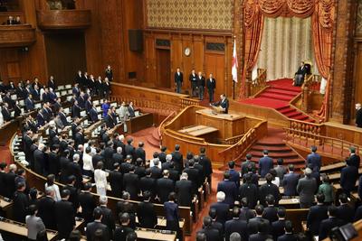 日本自民党推举37名涉“黑金”丑闻成员参选引争议
