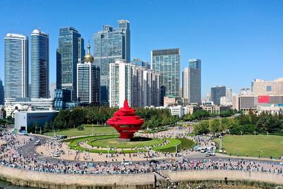 人尽其才的事业平台和开放包容的城市氛围！更多外籍人才选择在青干事创业