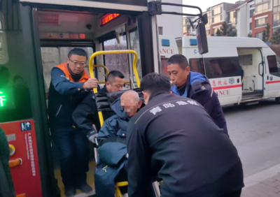 救助病人、拾金不昧……传递冬日温情，他们无愧城市的“暖心担当”