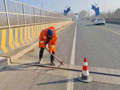 节日护航暖相伴！西海岸新区交通运输局保障元旦假期路畅民安