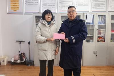 一封手写感谢信背后的冬日温情：青岛巴士接力寻回乘客手机