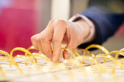 部分品牌金店调整回购规则，节假期不能卖金了