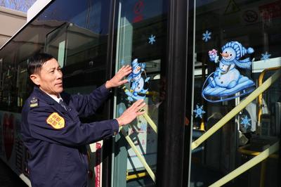 青岛巴士“冰雪暖行”专线来啦！贴心服务打造冬日滑雪畅玩体验