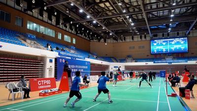 來(lái)自清華大學(xué)等40所高校選手參賽，這一“國(guó)字號(hào)”賽事在青拉開戰(zhàn)幕