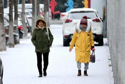 青岛市城市冰雪灾害专项应急指挥部办公室发布降雪天气温馨提示