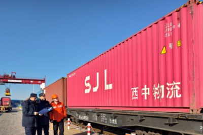 青岛海关积极推进海铁联运“一单制”“一箱制”改革