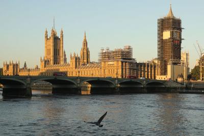 保守党要员倒戈，英国右翼面临分裂还是重组？