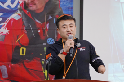 致敬！青岛独臂船长徐京坤获评央视“极限瞬间”人物