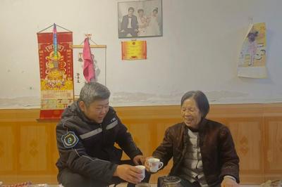 祖孙就医打车难，青岛真情好司机“谎称顺路”绕行十余公里相助