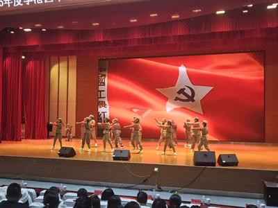 李沧区举办中小学生革命历史剧汇演暨优秀主题征文发布活动