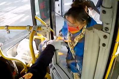 守护乘客出行路，青岛巴士驾驶员暖心举动传递冬日温情