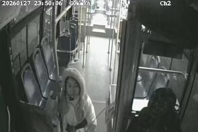 他人需要帮助时，你会怎么做？青岛巴士司机给出了暖心答案……