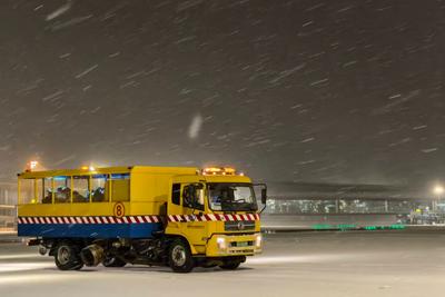 昼夜鏖战26小时，青岛机场除冰雪保障运行平稳有序
