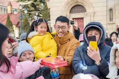 8天迎客近300万！第四届新春逛街里节点燃青岛老城新春文旅热潮